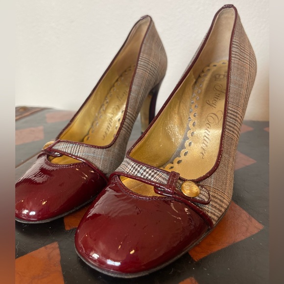 Juicy Couture Burgundy & Plaid Mary Jane Heels - Picture 5 of 8